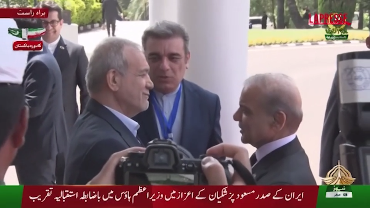 Pakistan, visita ufficiale del presidente iraniano Pezeshkian