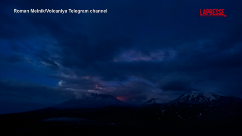 Russia, sette vulcani ancora attivi in Kamchatka dopo sisma: il timelapse