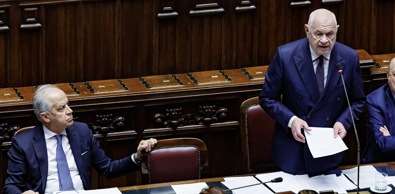 Caso Almasri, chiesta autorizzazione a procedere per Mantovano, Nordio e Piantedosi Caso Almasri, chiesta autorizzazione a procedere per Mantovano, Nordio e Piantedosi