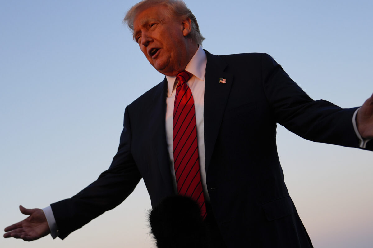 Dazi, Trump all’Ue: “Al 35% se non rispetta gli investimenti promessi” Dazi, Trump all’Ue: “Al 35% se non rispetta gli investimenti promessi”
