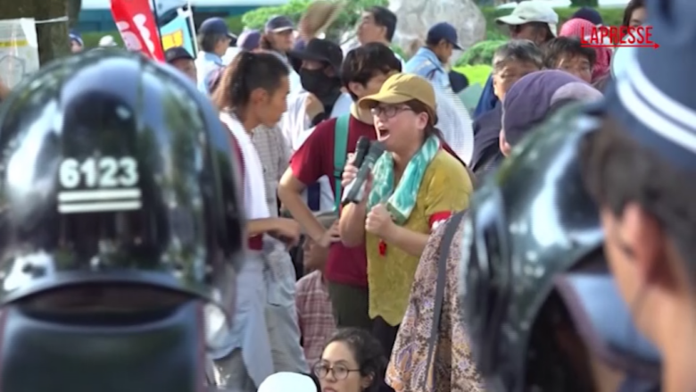 Giappone, protesta contro il riarmo nucleare a Hiroshima