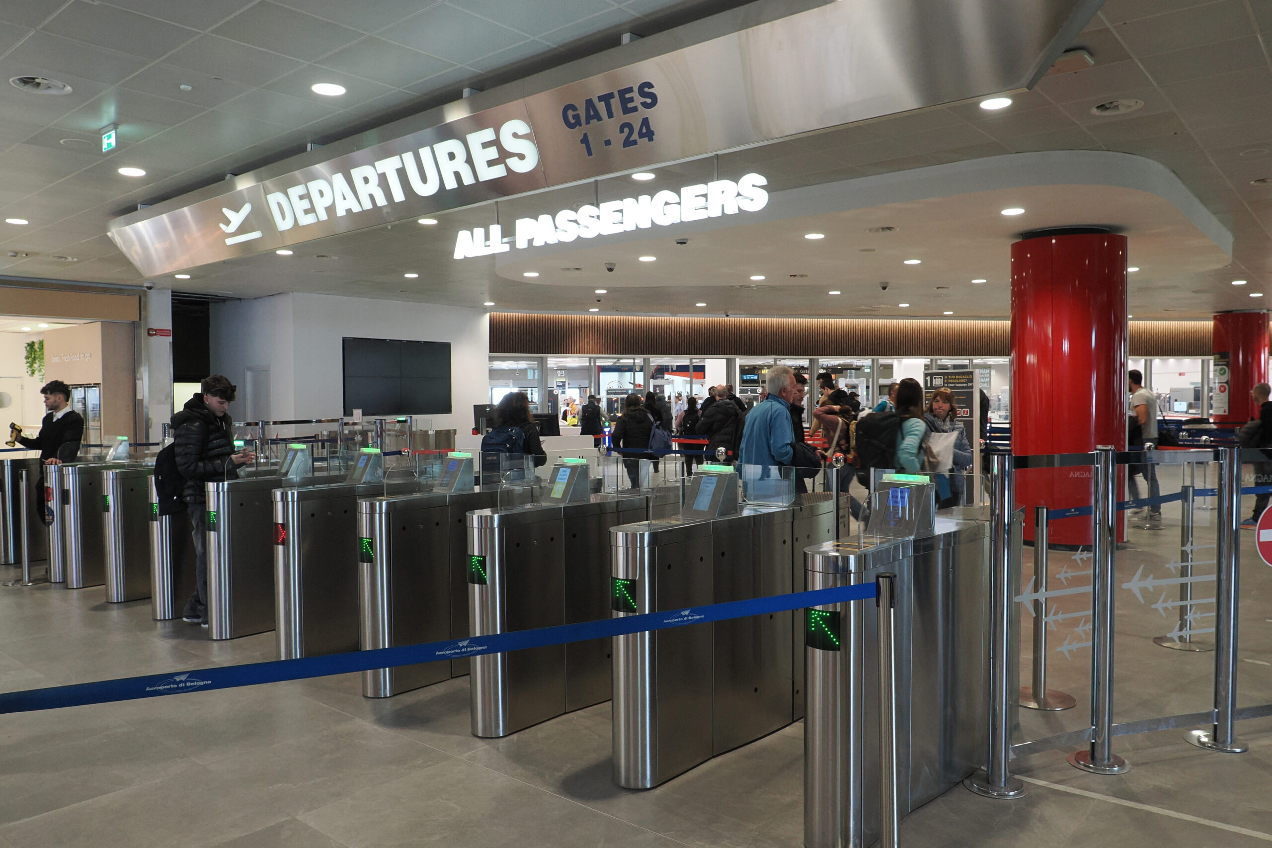 “Incidente aereo”, chiuso lo scalo a Birmingham