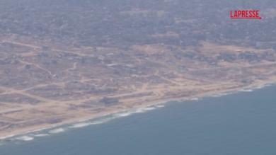 Gaza, le riprese aeree mostrano la distruzione dopo 22 mesi di guerra di Israele