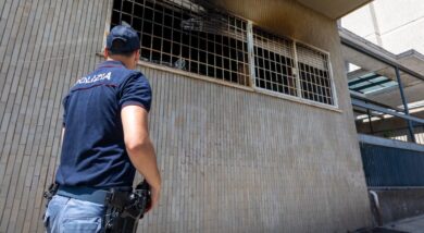 Stuprò figlia di 14 anni, arrestato a Roma