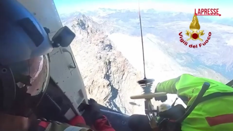 Montagna, escursionista salvato in elicottero sulla cresta di Punta Levanna: il video dei soccorsi