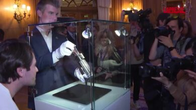 Los Angeles, la spada laser di Star Wars va all'asta per 2,5 milioni di dollari