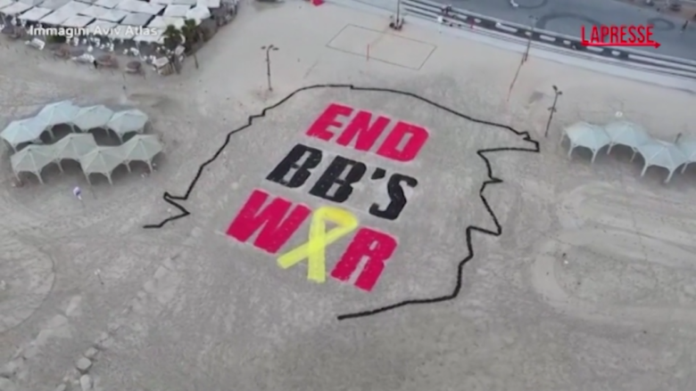 Israele, "Stop alla guerra di BB": il maxi disegno sulla spiaggia di Tel Aviv