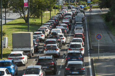 Esodo estivo 2025, bollino nero sabato 9 agosto: 12 milioni di auto in viaggio