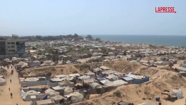 Gaza, l'ondata di caldo peggiora le condizioni di vita di migliaia di sfollati