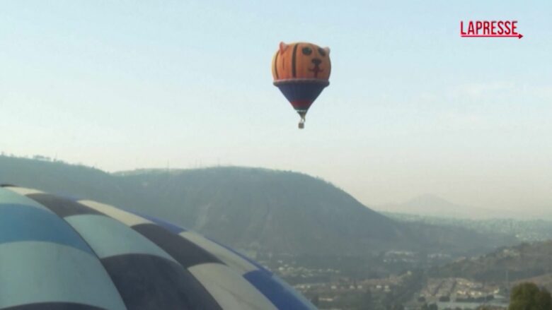 Ecuador, a Quito mongolfiere multicolore per il World Balloon Festival