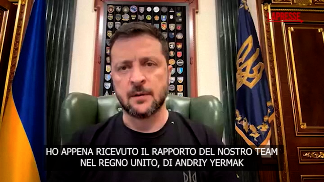 Ucraina, Zelensky: "Colloqui in Regno Unito sono stati costruttivi" Ucraina, Zelensky: "Colloqui in Regno Unito sono stati costruttivi"