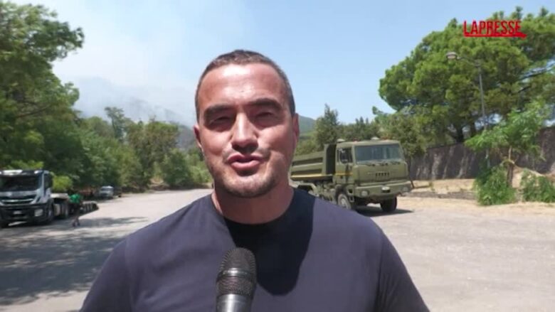 Incendio Vesuvio, il sindaco di Terzigno: "Rinasceremo insieme alla nostra pineta"
