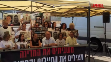 Israele, familiari ostaggi proclamano sciopero generale domenica prossima