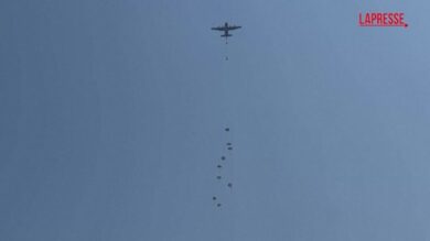 Continuano i lanci di aiuti sulla Striscia di Gaza