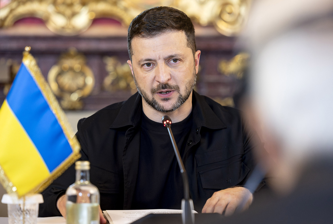 Ucraina, JD Vance: “Accordo non farà felici né Kiev né Mosca”. Zelensky: “Russia non merita concessioni” Ucraina, JD Vance: “Accordo non farà felici né Kiev né Mosca”. Zelensky: “Russia non merita concessioni”