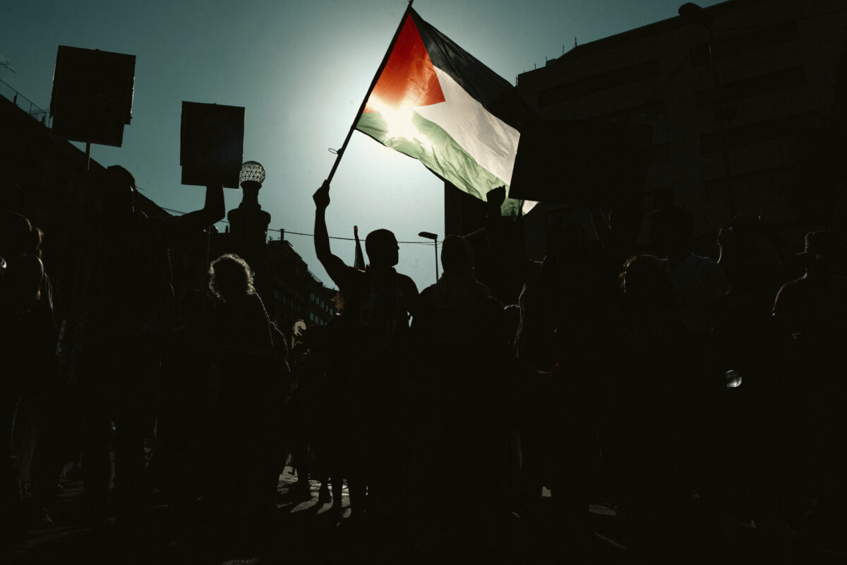 gaza uccisi giornalisti al jazeera anche anas al sharif colpito volontariamente idf era un terrorista