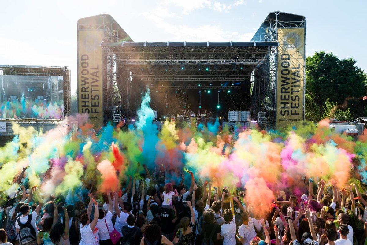 Galleria foto 'Holi, Il Festival dei Colori fa tappa a Grezzana: le foto' - foto 4
