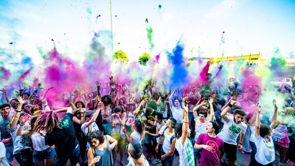 Galleria foto 'Holi, Il Festival dei Colori fa tappa a Grezzana: le foto' - foto 7