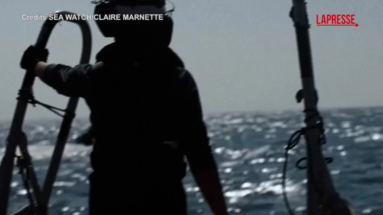 migranti donna incinta soccorsa nel mediterraneo evacuata per cesareo d urgenza