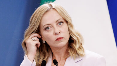 Meloni replica a Schlein: “Su turismo scredita Italia per convenienza politica”