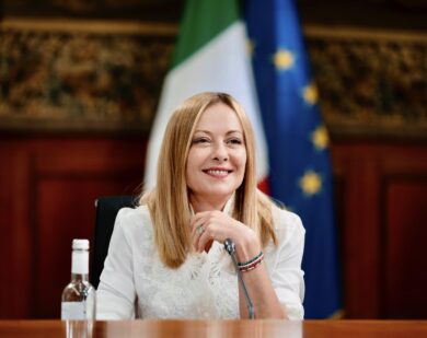 Ucraina, Meloni plaude gli sforzi di Trump e l’unità dell’Occidente: “Ora vediamo Putin”