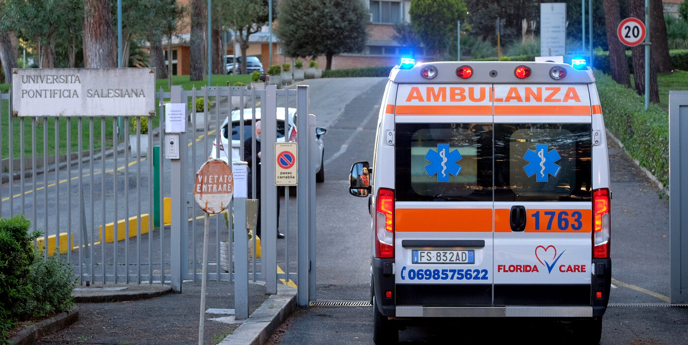Pavia, tre morti in scontro auto scoter Pavia, tre morti in scontro auto scoter