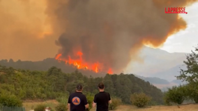 Incendi in Albania: muore anziano, evacuati turisti e villaggi