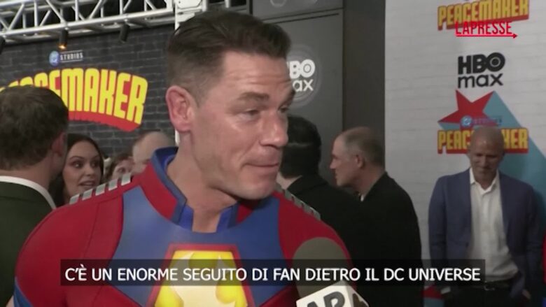 Peacemaker 2, John Cena in “costume” alla premiere della seconda stagione
