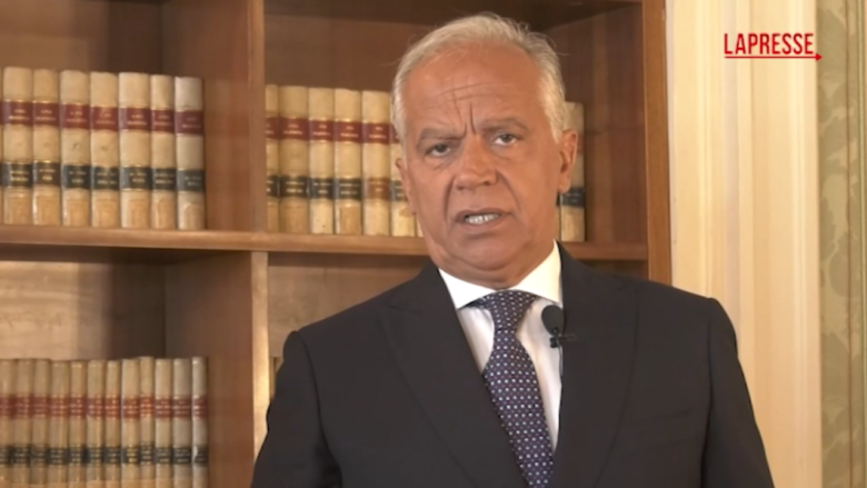 Migranti, Piantedosi: "Bloccare i viaggi, in Italia si entri da regolari"