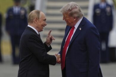 Il presidente Donald Trump incontra il presidente russo Vladimir Putin in Alaska