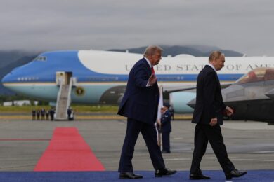 Il presidente Donald Trump incontra il presidente russo Vladimir Putin in Alaska