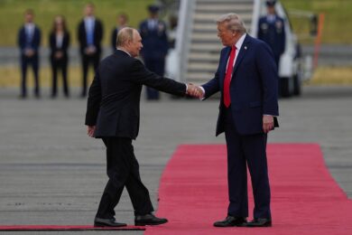 Il presidente Donald Trump incontra il presidente russo Vladimir Putin in Alaska