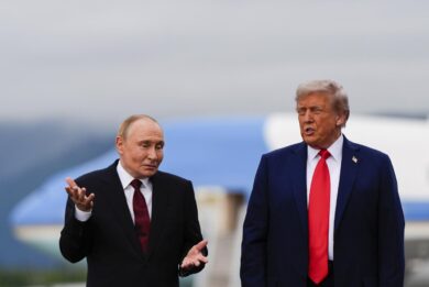 Il presidente Donald Trump incontra il presidente russo Vladimir Putin in Alaska