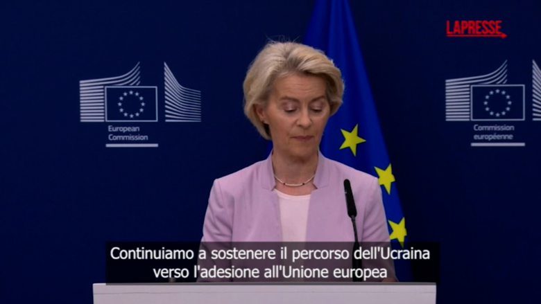 Ucraina, Von der Leyen: "I confini internazionali non possono essere modificati con la forza"