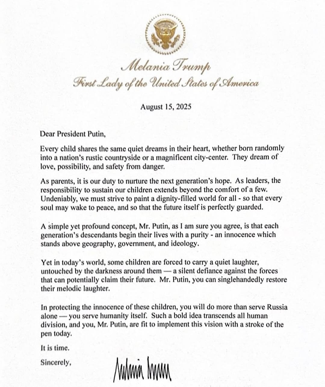 Ucraina, lettera di Melania Trump a Putin: “Pensi ai bambini” Ucraina, lettera di Melania Trump a Putin: “Pensi ai bambini”