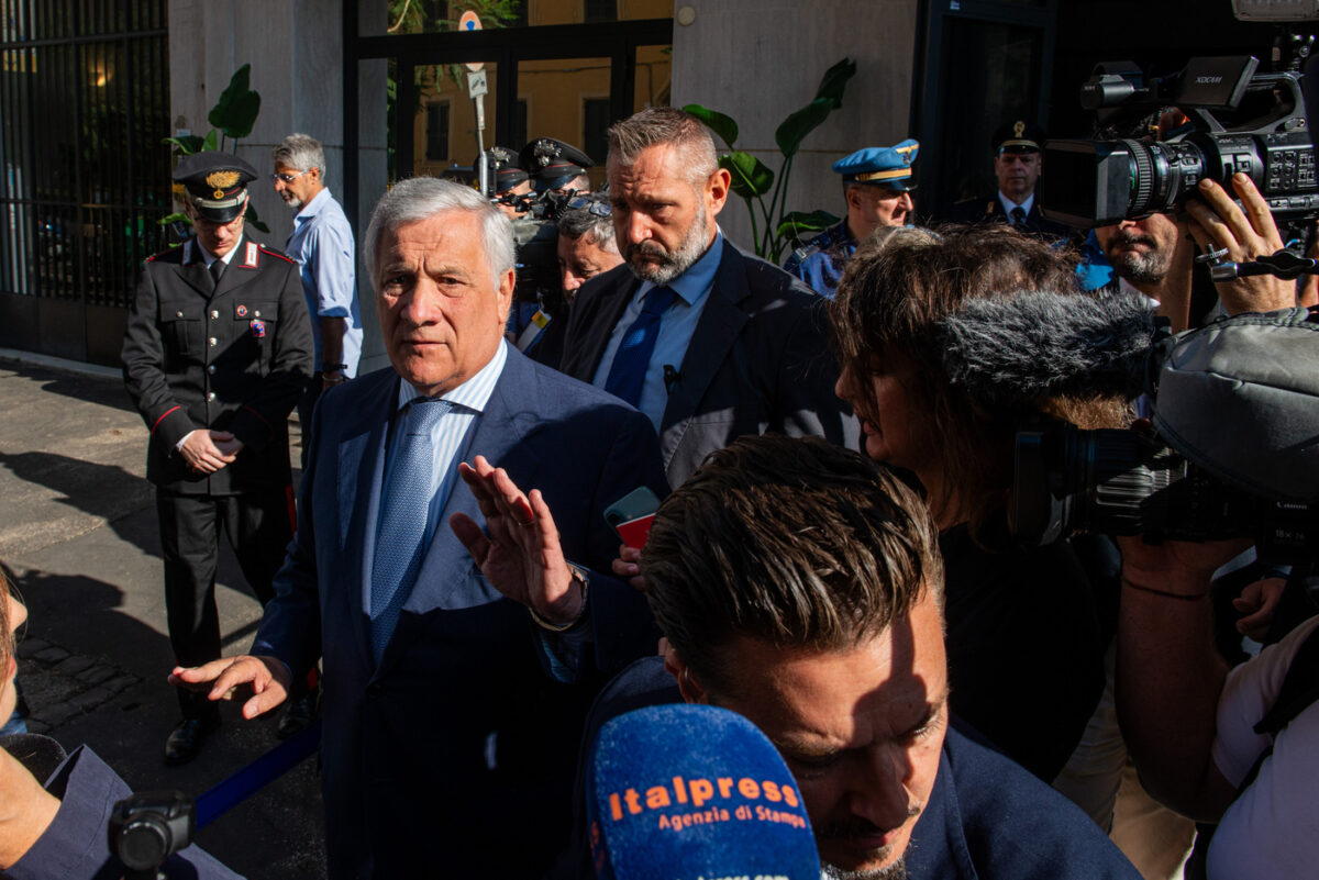 Galleria foto 'Pippo Baudo, i vip alla camera ardente: Fiorello, Lino Banfi, Mara Venier – Le foto' - foto 7