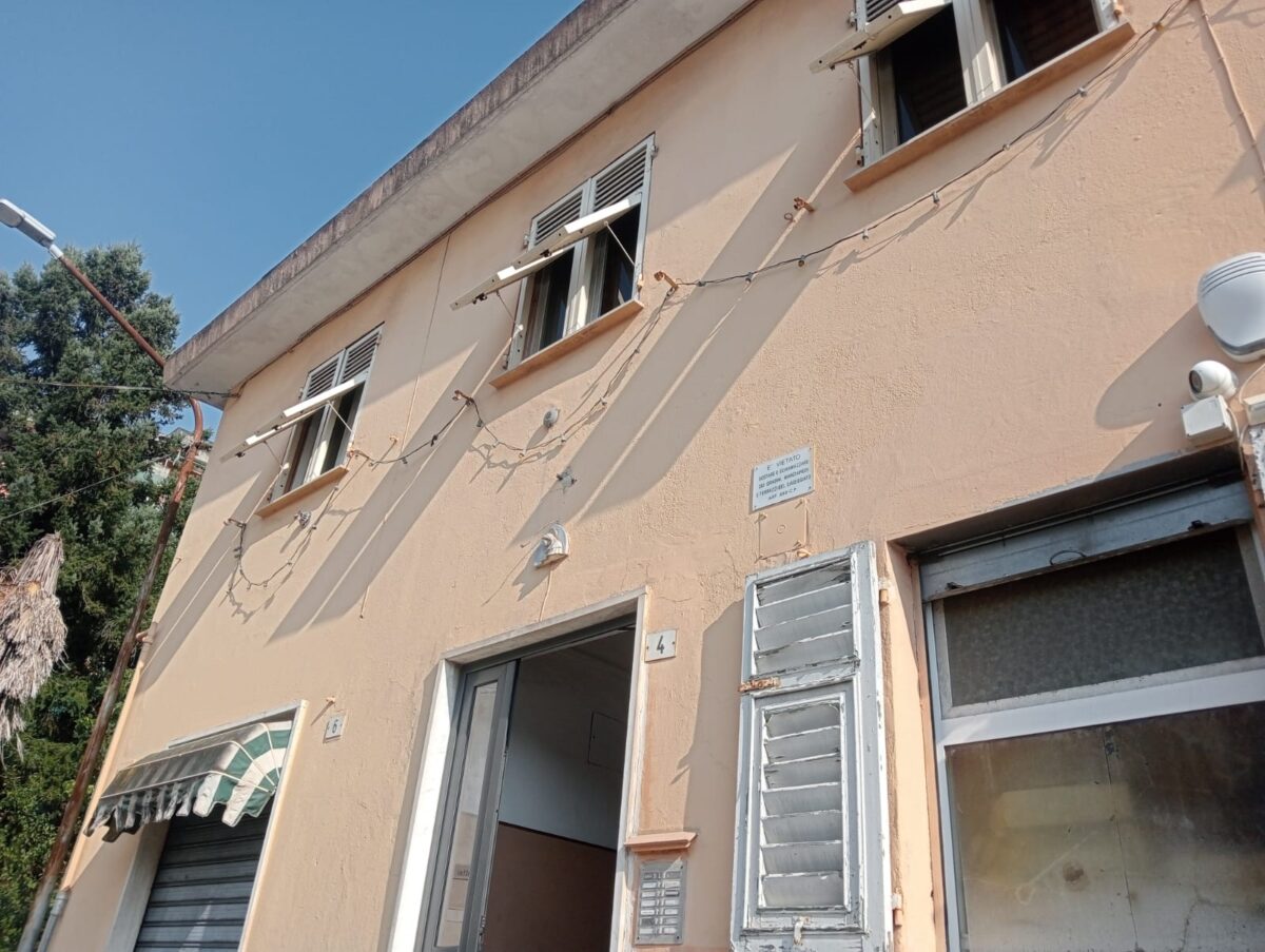 Taser, 41enne morto a Genova: è il secondo caso in poche ore. Indagati carabinieri Olbia