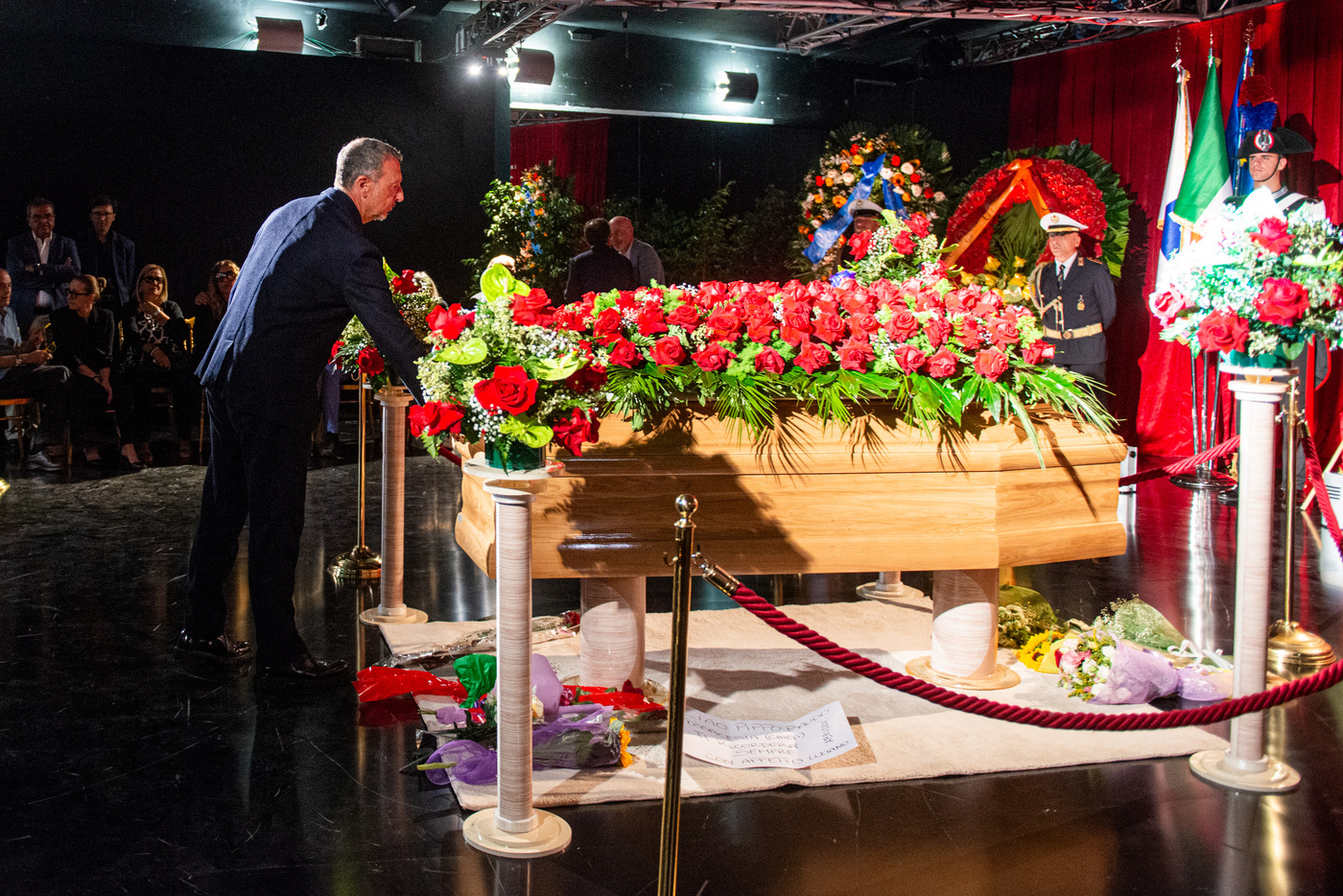 Pippo Baudo, oggi i funerali in Sicilia. Amadeus: “Ha fatto la storia della televisione”