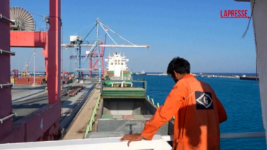 Gaza, partita da Cipro nave con 1.200 tonnellate di aiuti per la Striscia