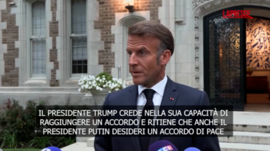 Ucraina, Macron: "Se negoziati falliscono aumentare sanzioni"
