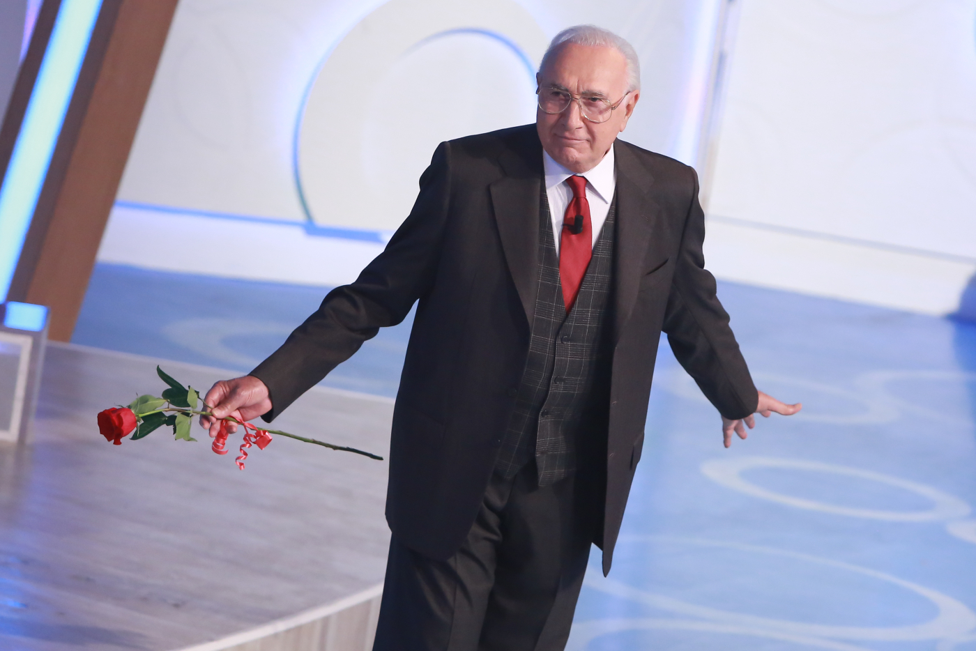 pippo baudo i funerali il 20 agosto a militello in diretta tv