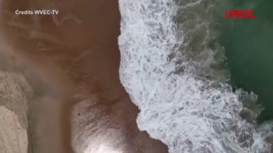 Usa, l'uragano Erin sulle coste della Carolina del Nord: evacuazioni