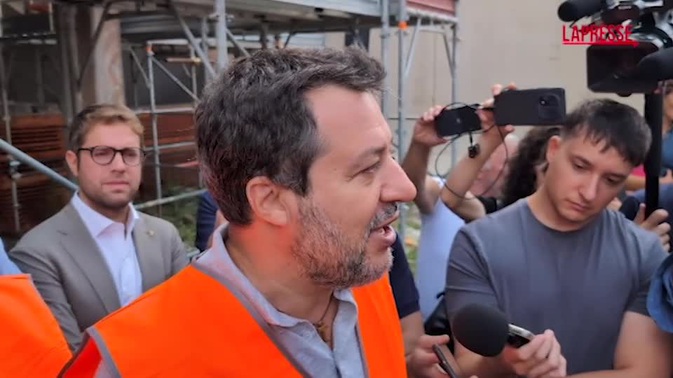 curva milan salvini togliere bandiere cori e striscioni da san siro non 232 soluzione