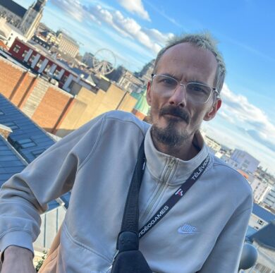 Francia, streamer 46enne Jeanpormanove morto durante una diretta online