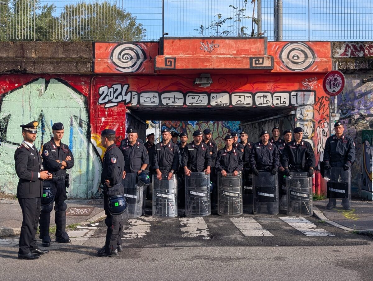 Leoncavallo, a Milano sfrattato il centro sociale dopo 31 anni