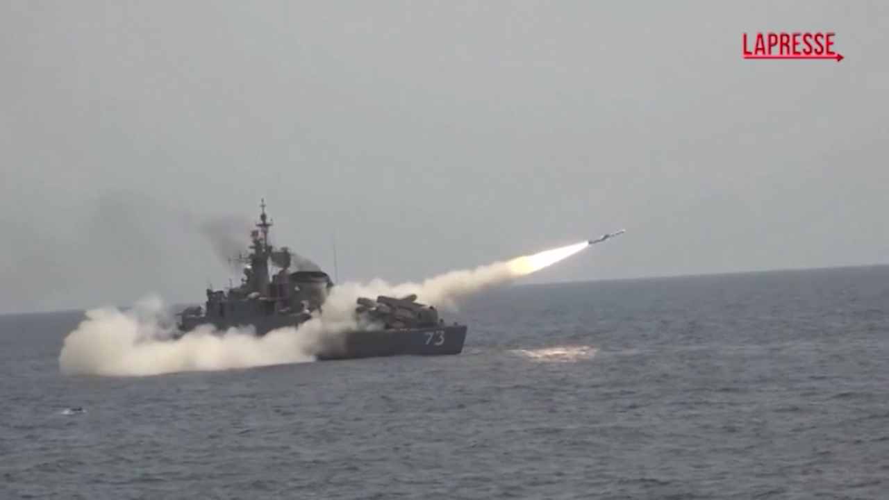 Iran, esercitazioni militari della marina: le prime nel Paese dopo la guerra di 12 giorni con Israele