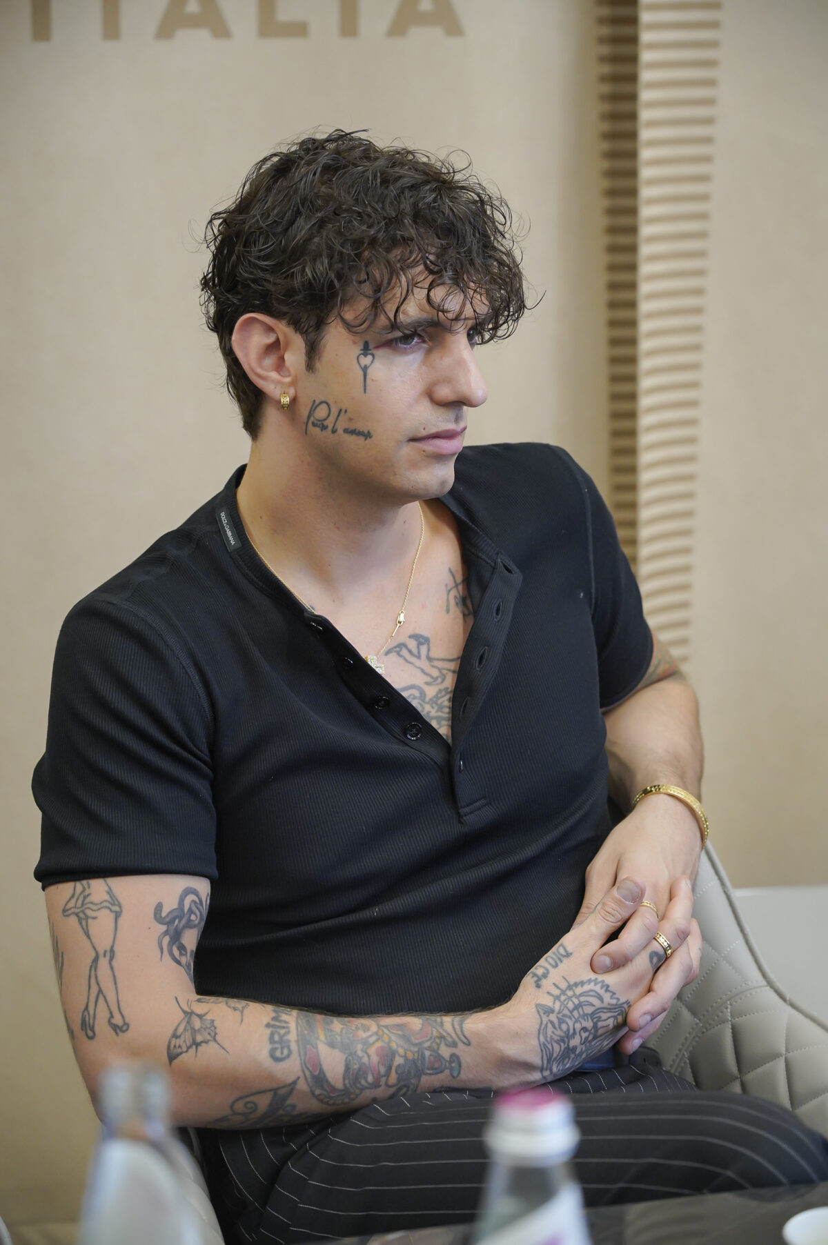 Galleria foto 'Achille Lauro sold out in Giappone – Le foto' - foto 2