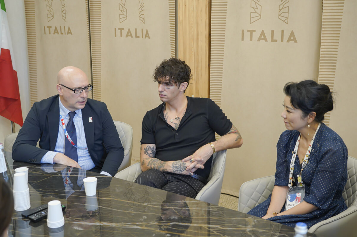 Galleria foto 'Achille Lauro sold out in Giappone – Le foto' - foto 3