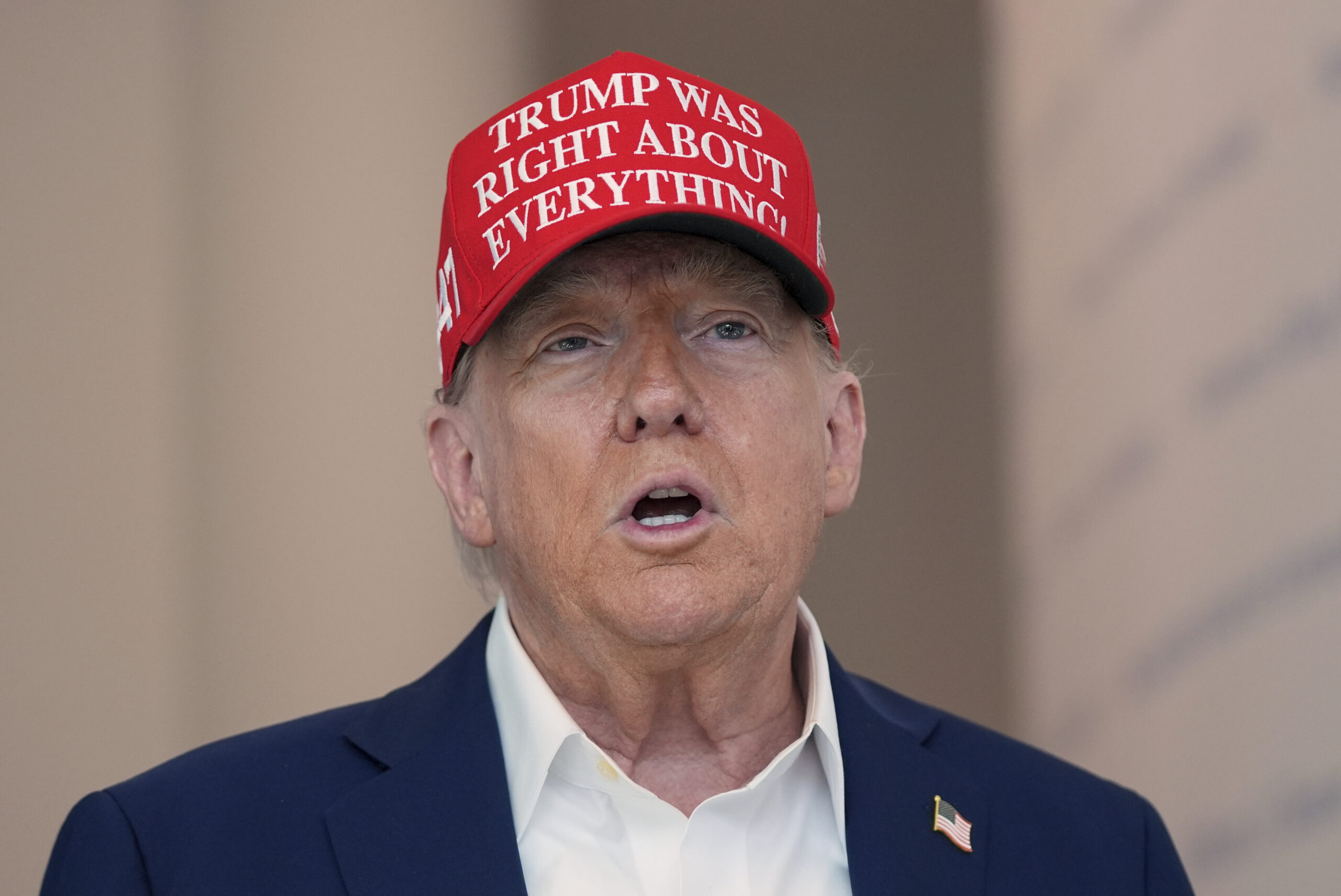 Trump: “Abc e Nbc emittenti faziose, dovrebbero perdere licenze” Trump: “Abc e Nbc emittenti faziose, dovrebbero perdere licenze”