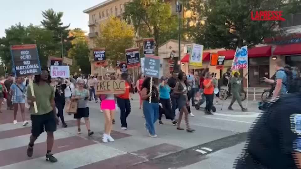 washington proteste in strada contro la politica di sicurezza di trump